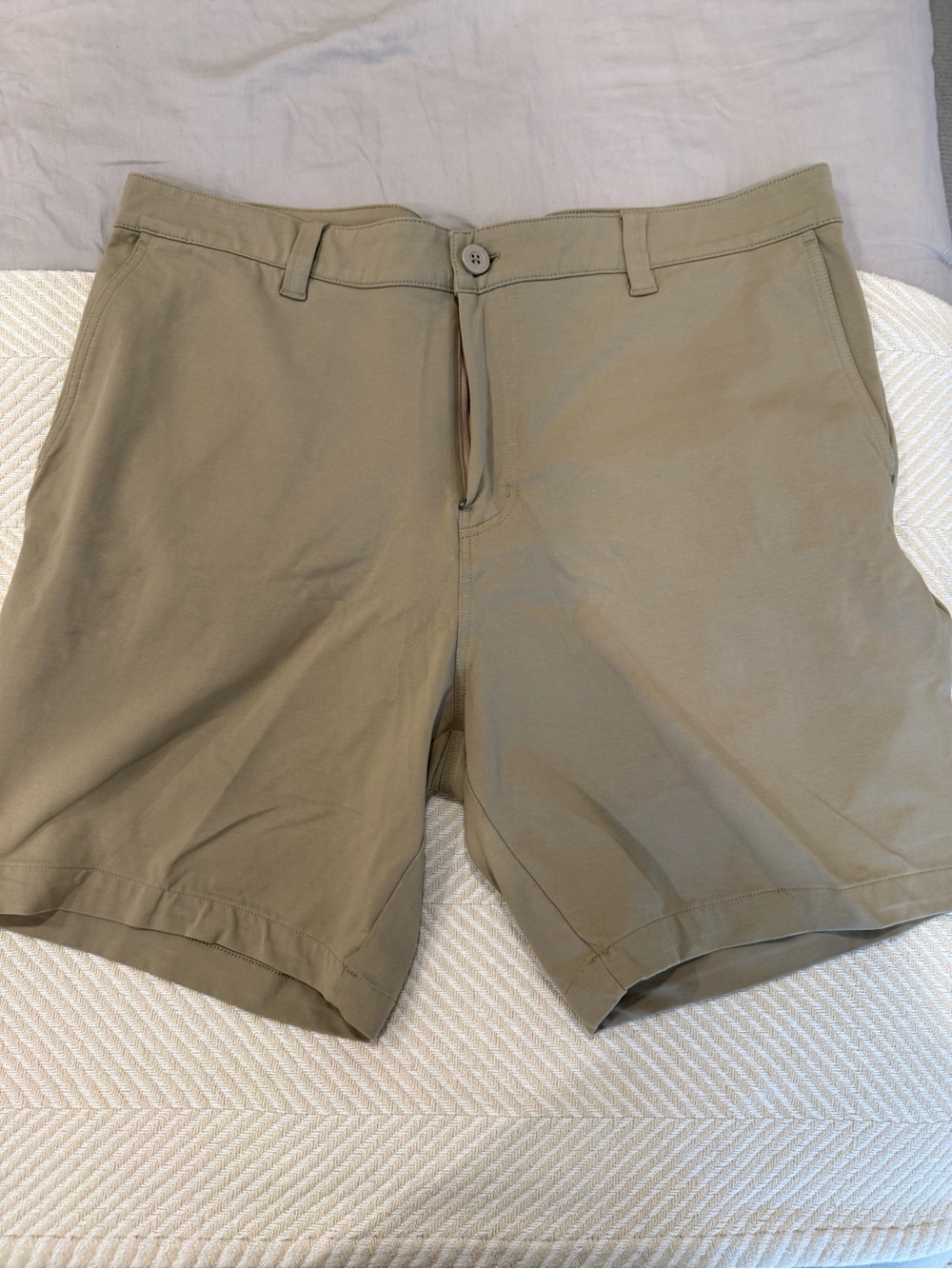 Travis Mathew Men’s Stretch Knit Flat Front Chino Shorts in Khaki